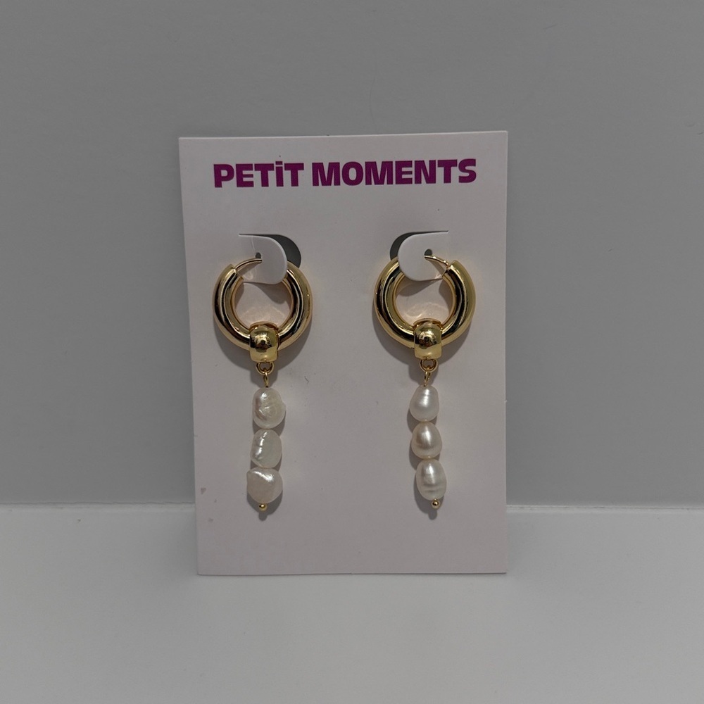 NEW‎ Petit moments gold hoop dangling pearl earrings